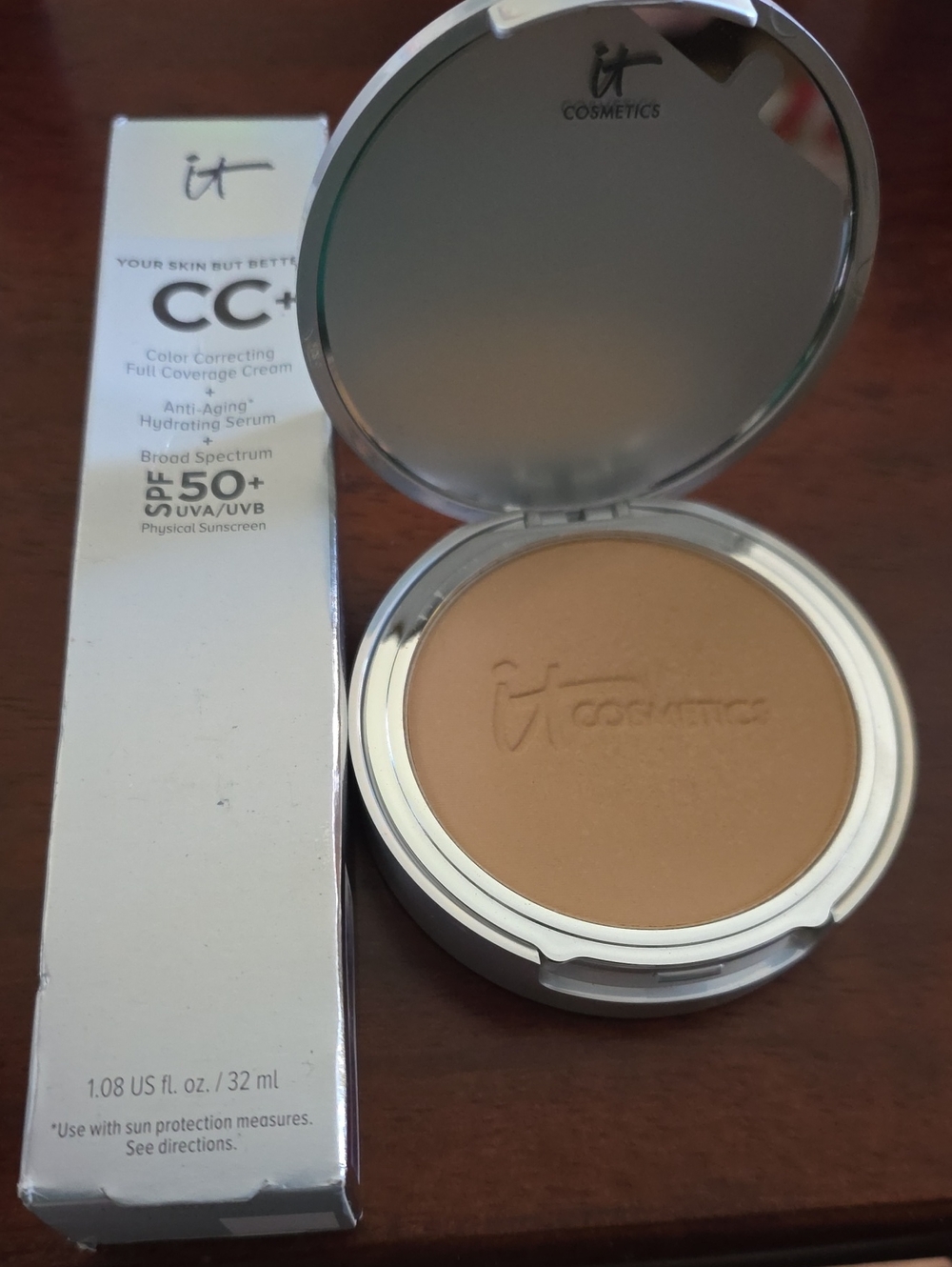 it cosmetics CC Full Coverage + Powder Foundation Compact - Medium Tan